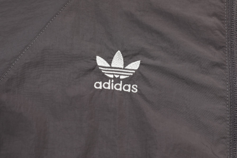 Real Madrid Windbreaker (Top+Pants) 2024/25