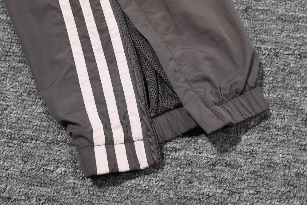 Real Madrid Windbreaker (Top+Pants) 2024/25