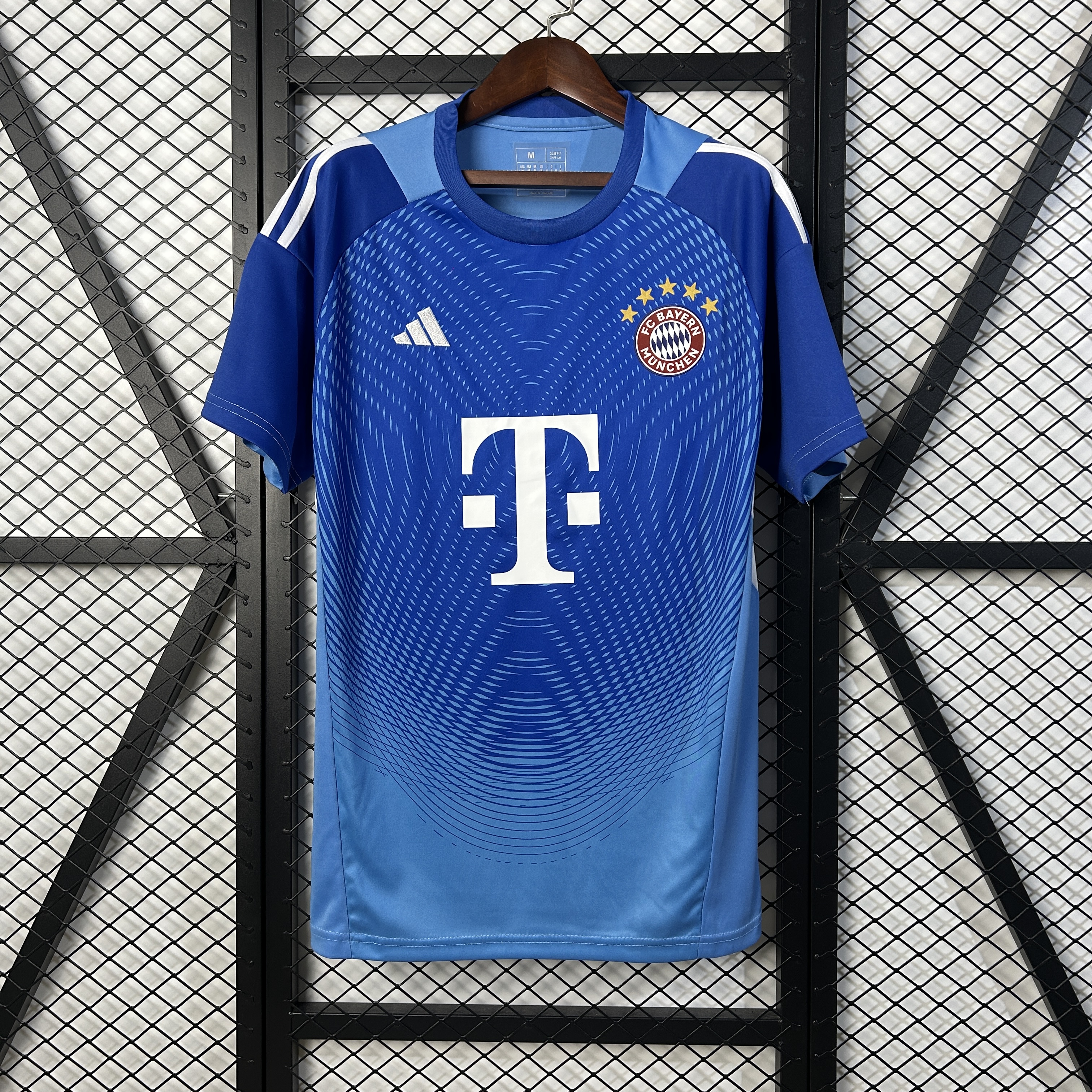 Bayern Munich Soccer Jersey Green Goalkeeper Shirt 2025/26 in Blue