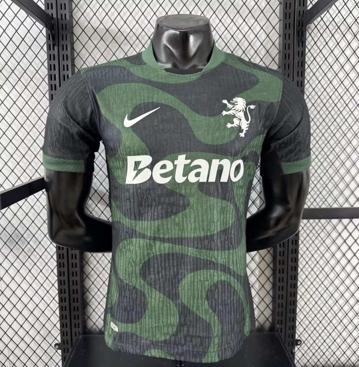 Sporting CP Authentic Soccer Jersey Fifth Away Shirt 2025/26 in Black