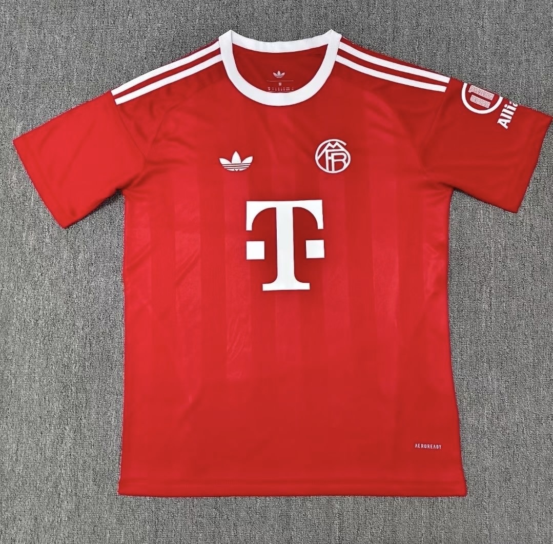 Bayern Munich Soccer Jersey Goalkeeper Torwart UCL Shirt 2025/26 in Red