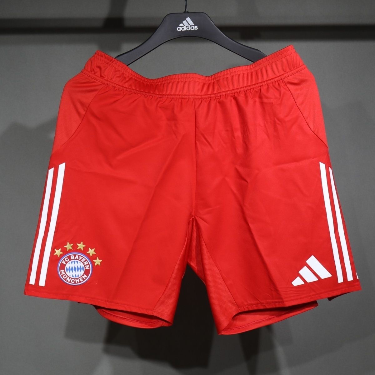 Bayern Munich Authentic Soccer Home Shorts 2025/26 in Red