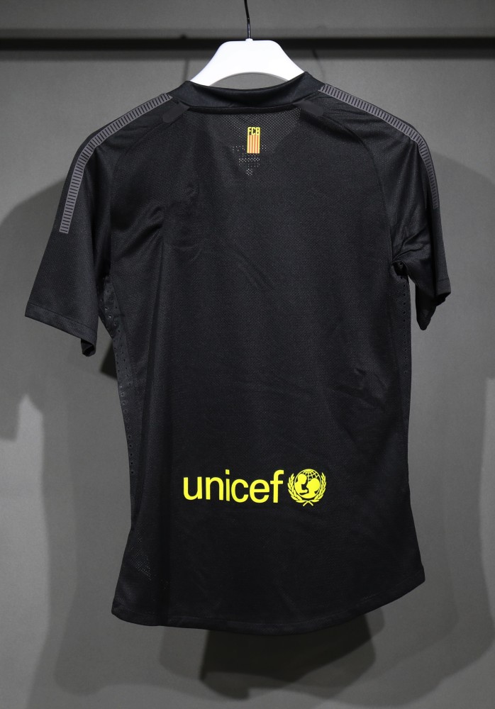 Authentic Barcelona Retro Jersey Away Soccer Shirt 2011-12
