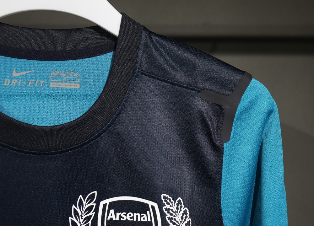 Arsenal Authentic Soccer Retro Jersey Away Long Sleeve Shirt 2011-12