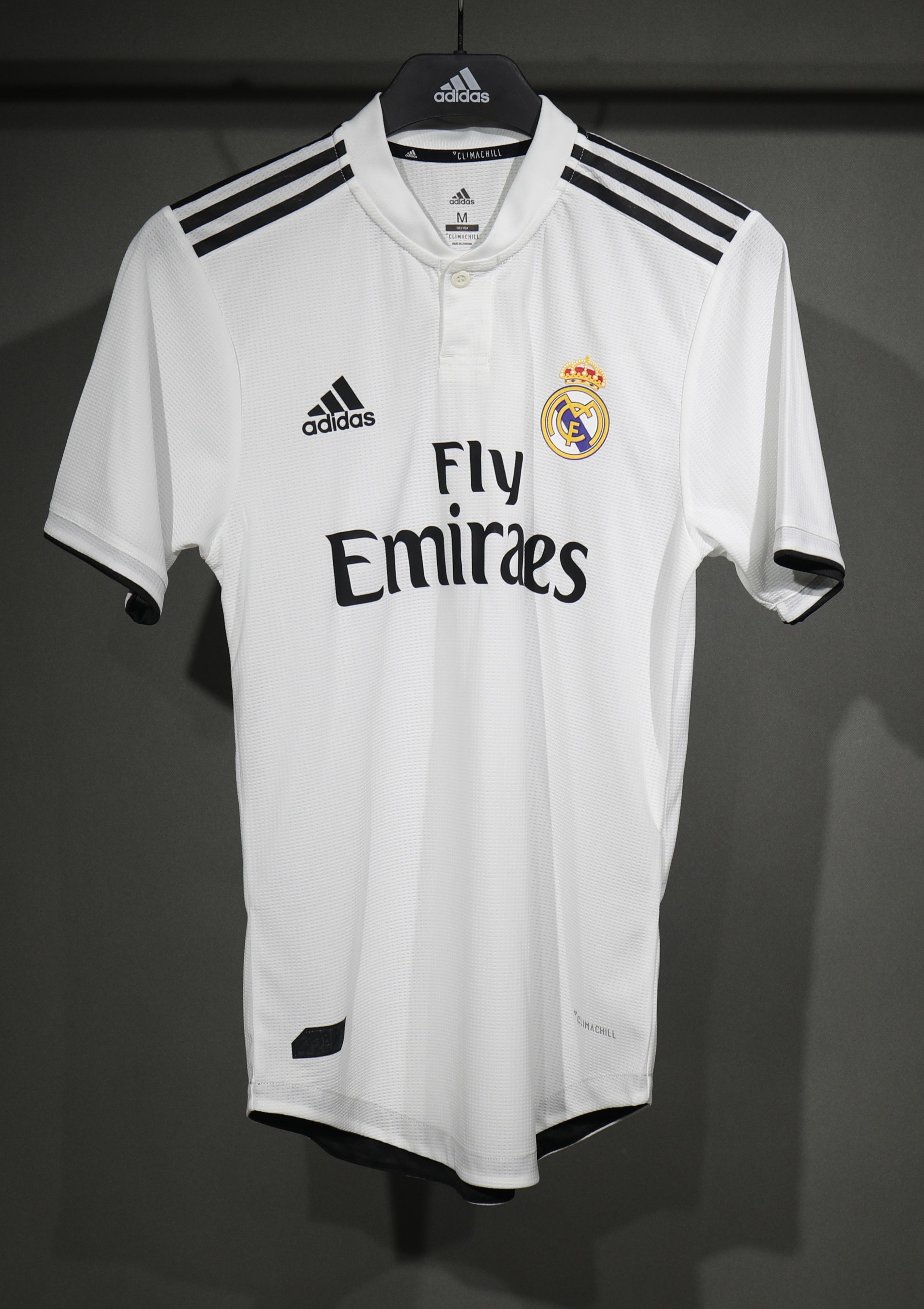 Real Madrid Authentic Retro Jersey Home Soccer Shirt 2018/19 in White