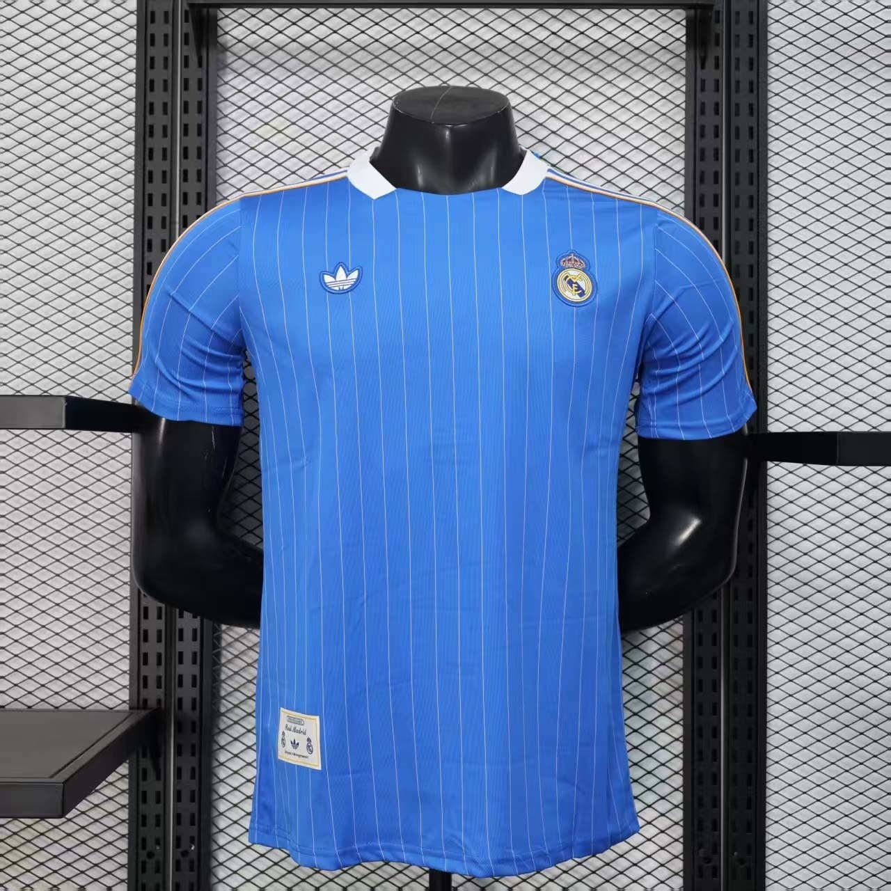 Real Madrid Authentic Soccer Jersey Terrace Icons Special Edition Shirt 2025/26 in Blue