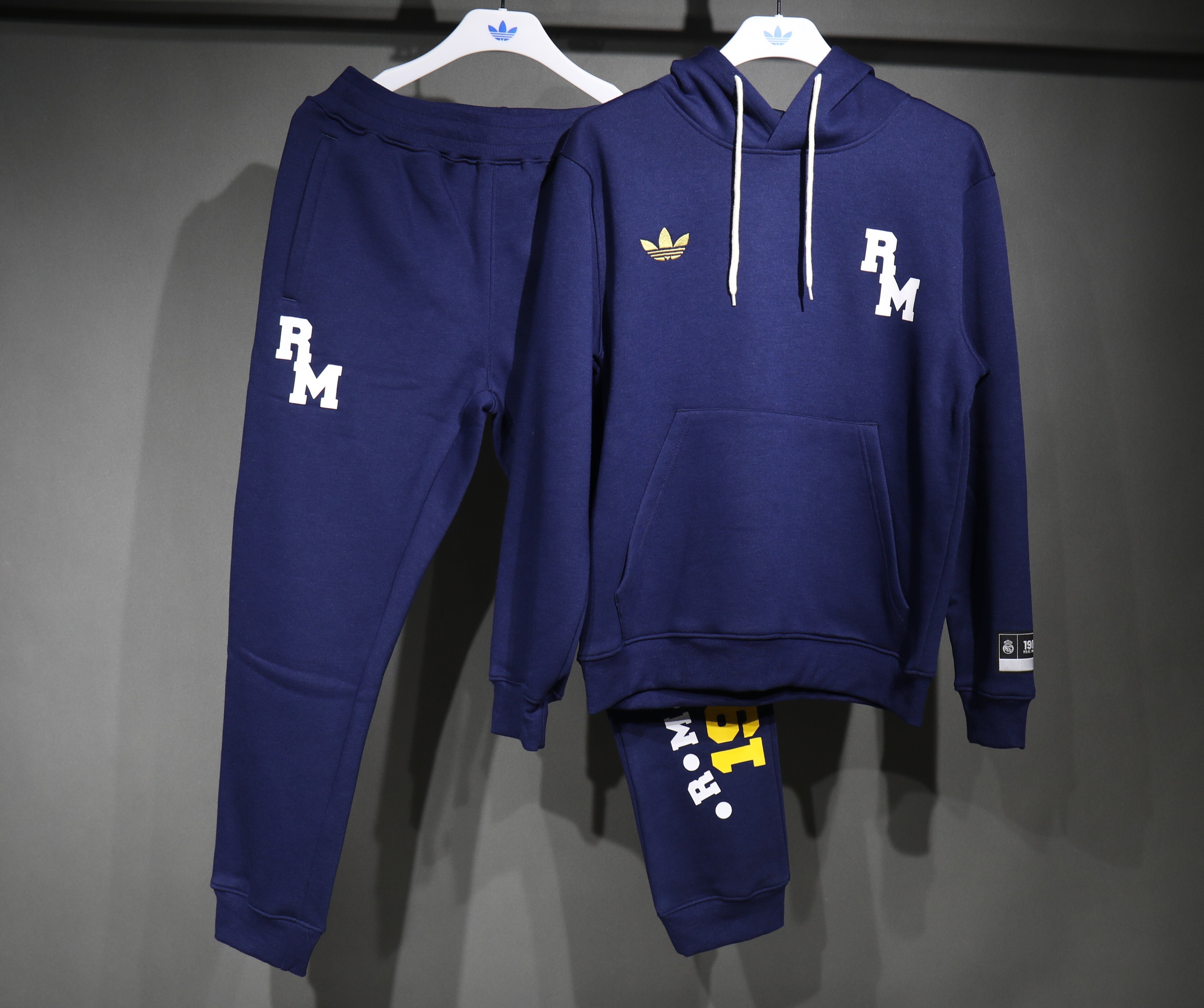 Real Madrid Hoodie Training Kit Sweatshirt & Pants Set Royalblue 2025/26