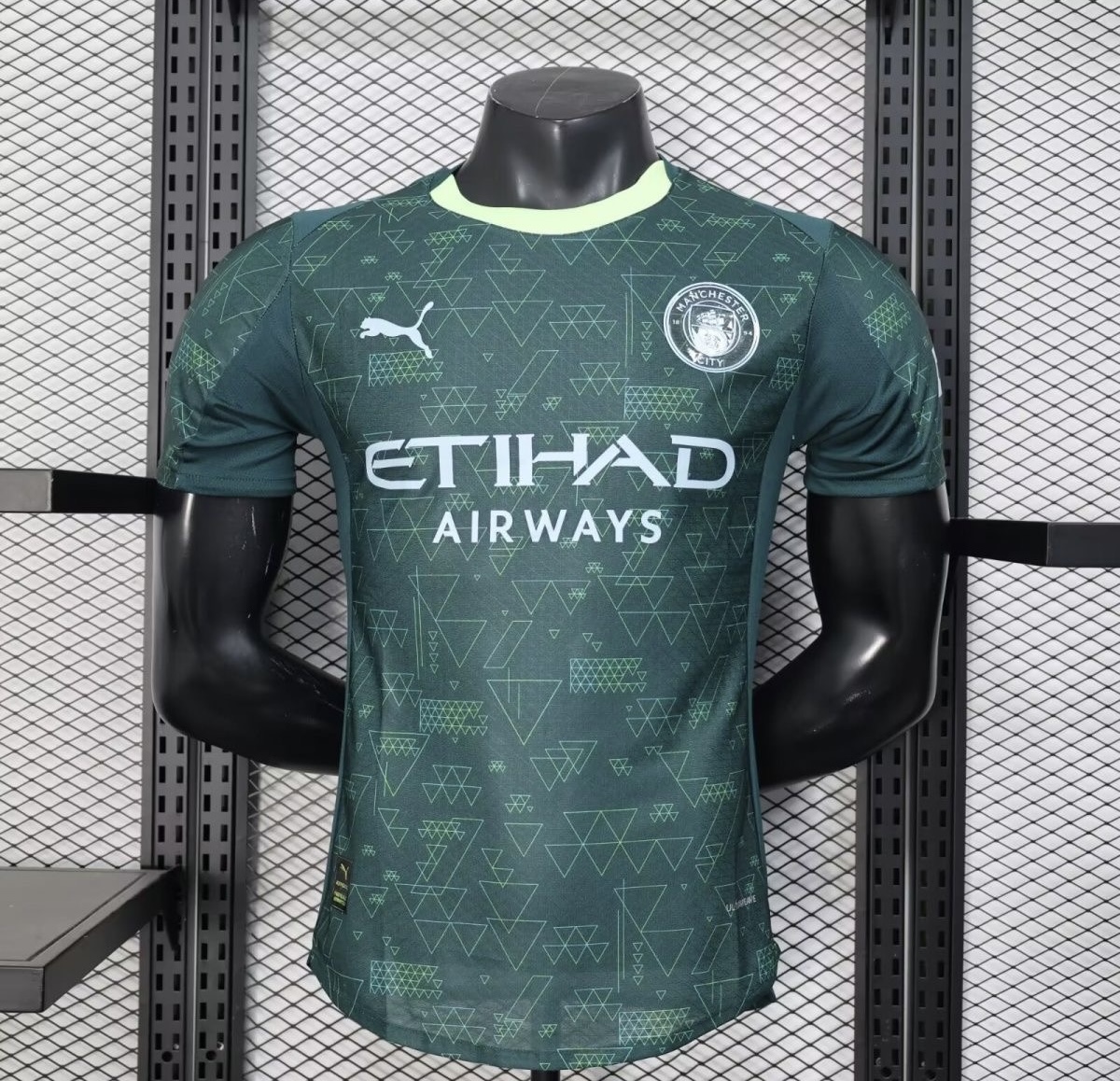 Manchester City Authentic Fourth Away Football Jersey Shirt 2025/26 in Green