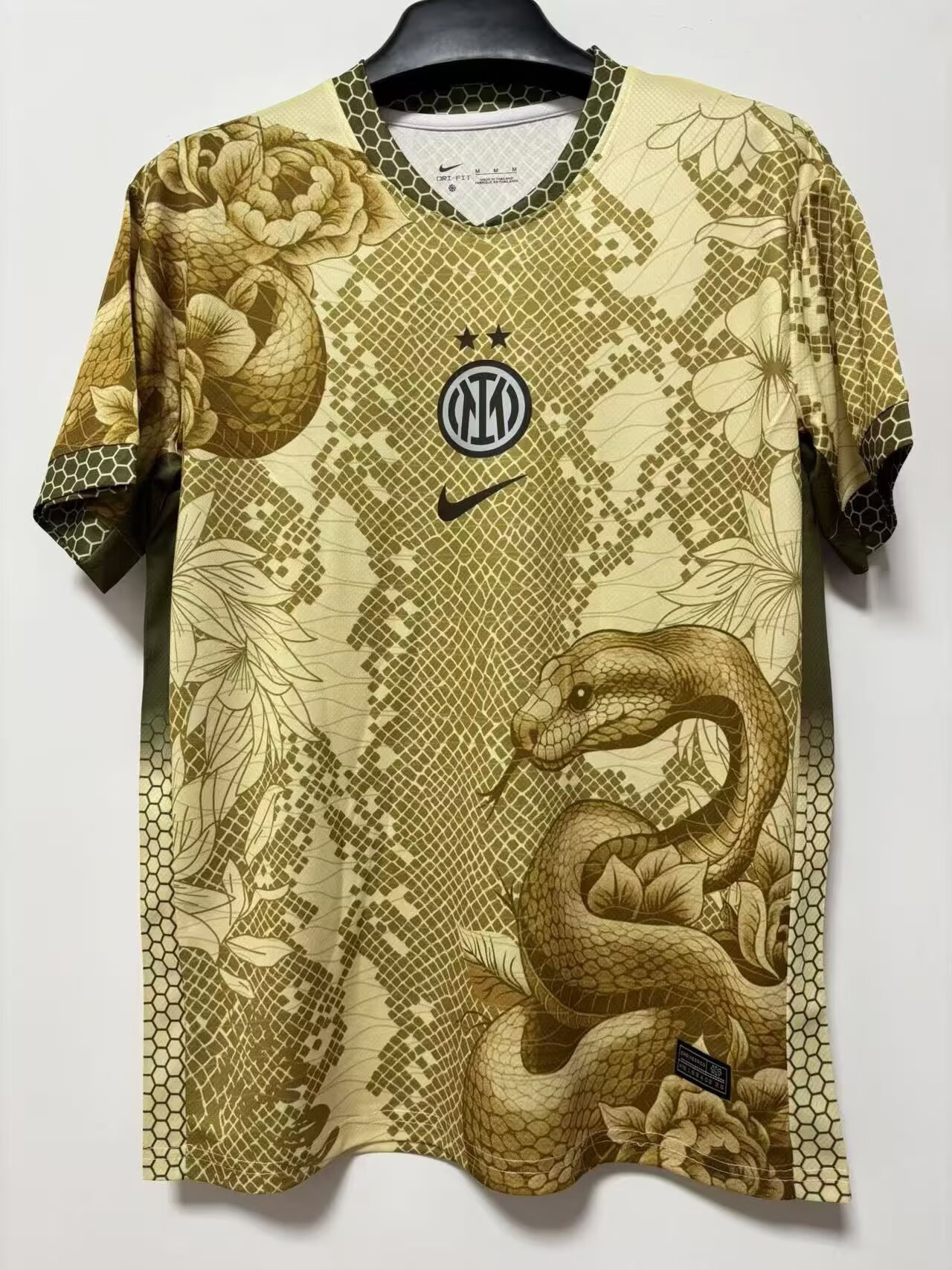 Inter Milan Soccer Jersey Snake Special Edition Custom Shirt 2025/26 in Golden