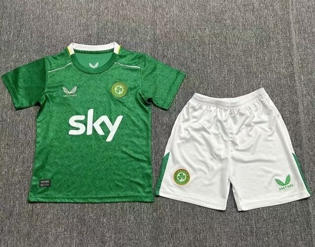 Ireland Soccer Jersey Home Kids Jersey & Shorts Kit 2024 in Green