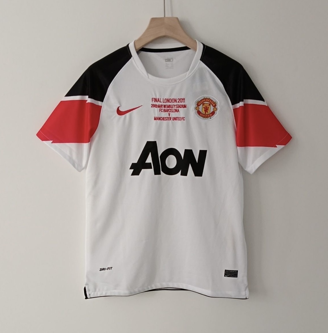 Manchester United Retro Third Away Football Jersey Shirt 2010/11 - Champions League Final in White&Red