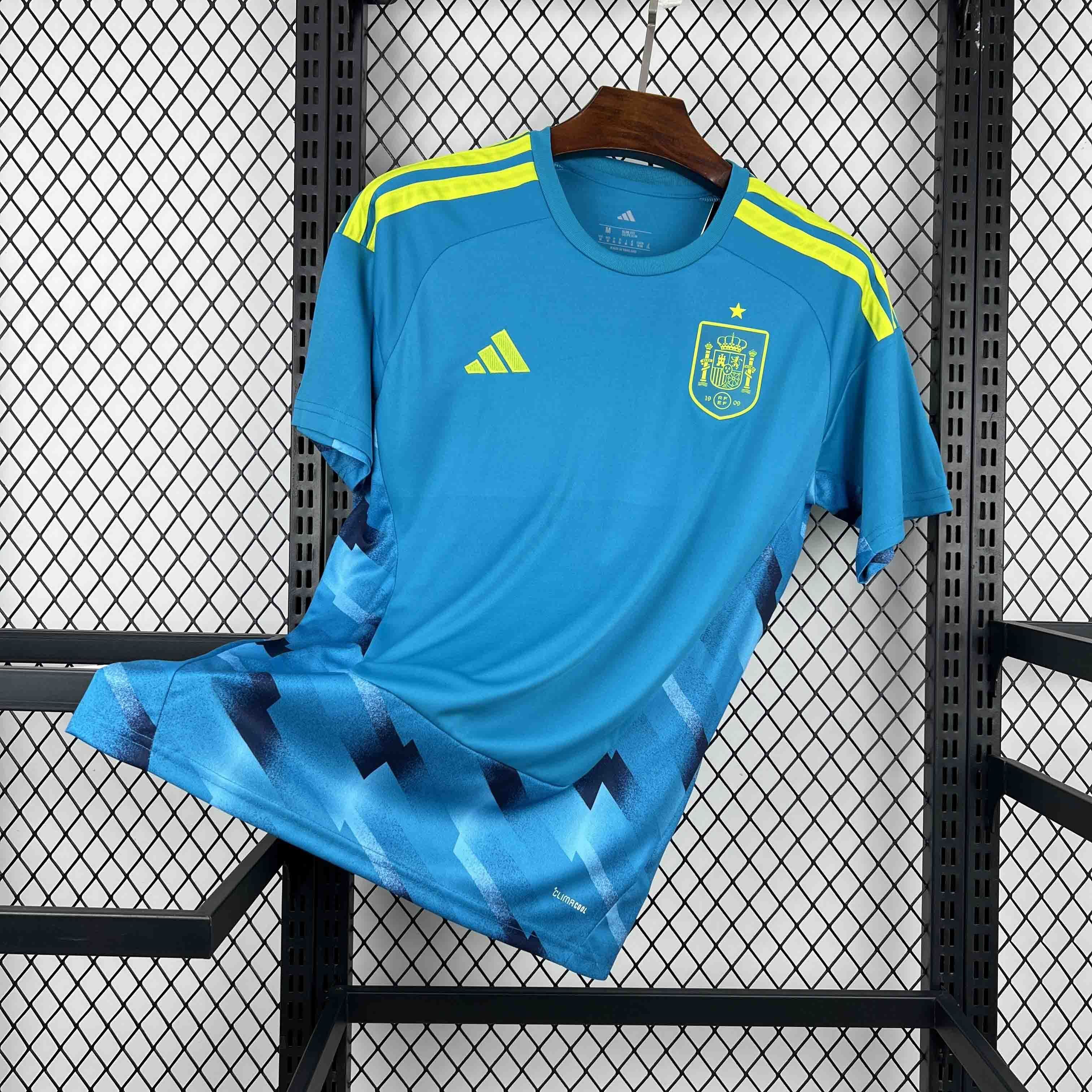 Spain Soccer Jersey Goalkeeper Custom Shirt 2026 World Cup Edition in Blue