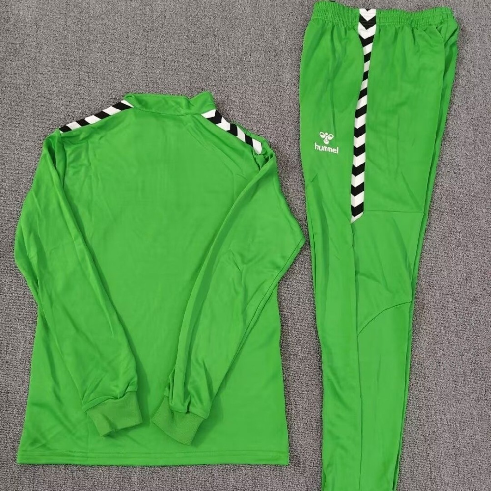Kids Real Betis Training Kit (Sweatshirt+Pants) Green 2025/26
