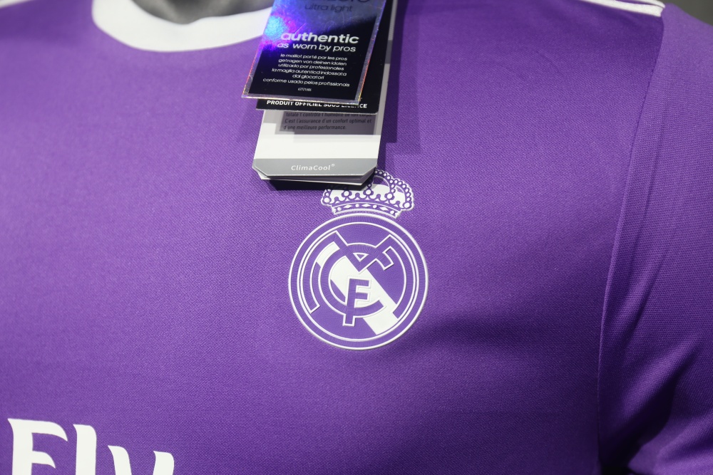 Real Madrid Authentic Retro Jersey Away Soccer Shirt 2016/17