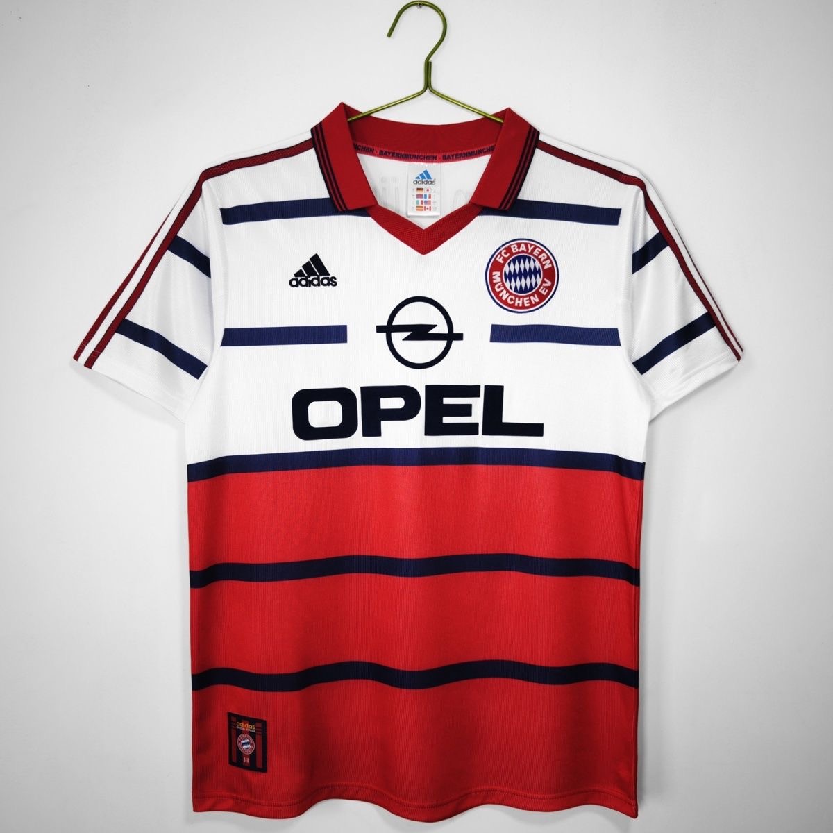 Bayern Munich Retro Jersey Away Soccer Shirt 1998-2000 in Red&White