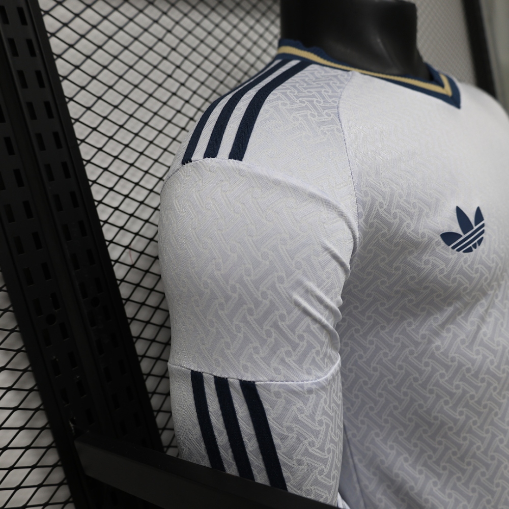 Italy Authentic Away Long Sleeve Football Shirt World Cup 2026