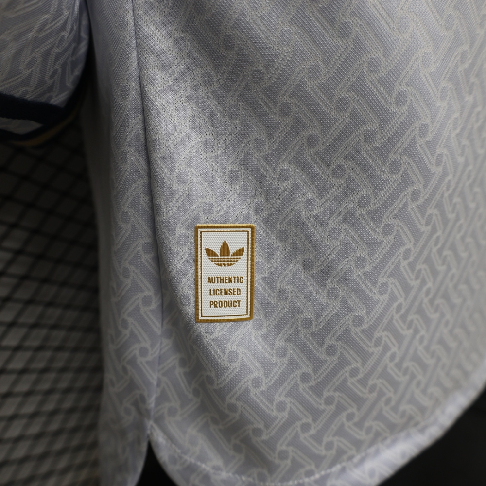 Italy Authentic Away Long Sleeve Football Shirt World Cup 2026