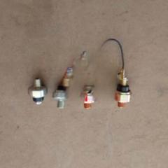 Pressure sensor Hyundai Excavator parts R305-7 R335-7 R455-7 R305-9T R335-9T R215-9 R215-9C R225-9