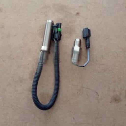 Speed Sensor  Hyundai Excavator  R215 R225 R305 R335 R455 R350 R385 R485