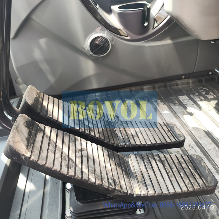 XCMG excavator XE270C XE260C XE250 XE230SA XE470D Foot pedal