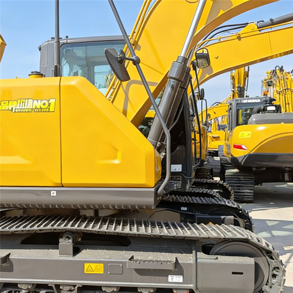 Excavator XE135G