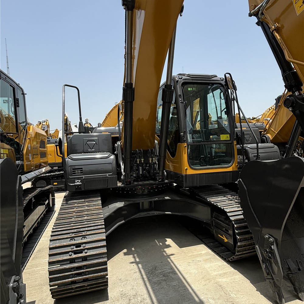 Excavator XE215DA