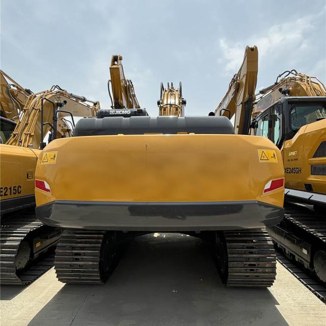 Excavator XE215C