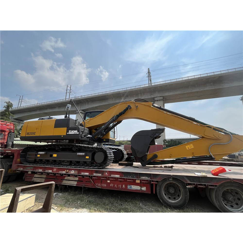 Excavator XE245G