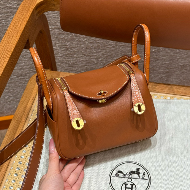 Hermes  Lindy  Size：19*12.5*9cm