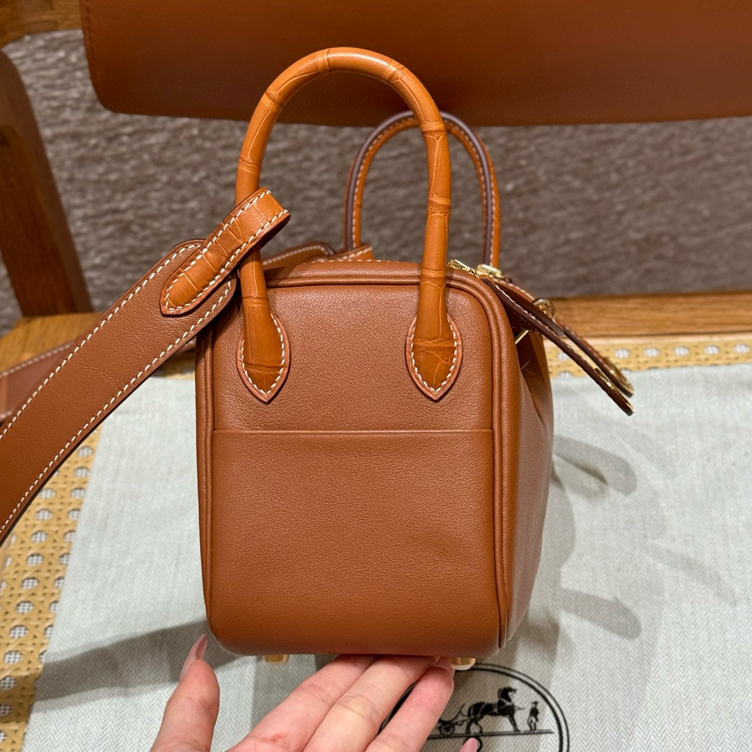Hermes  Lindy  Size：19*12.5*9cm
