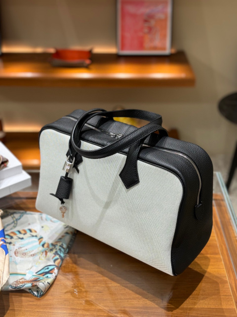 Hermes Victoria Dimensioni: 36*23*14,5 cm