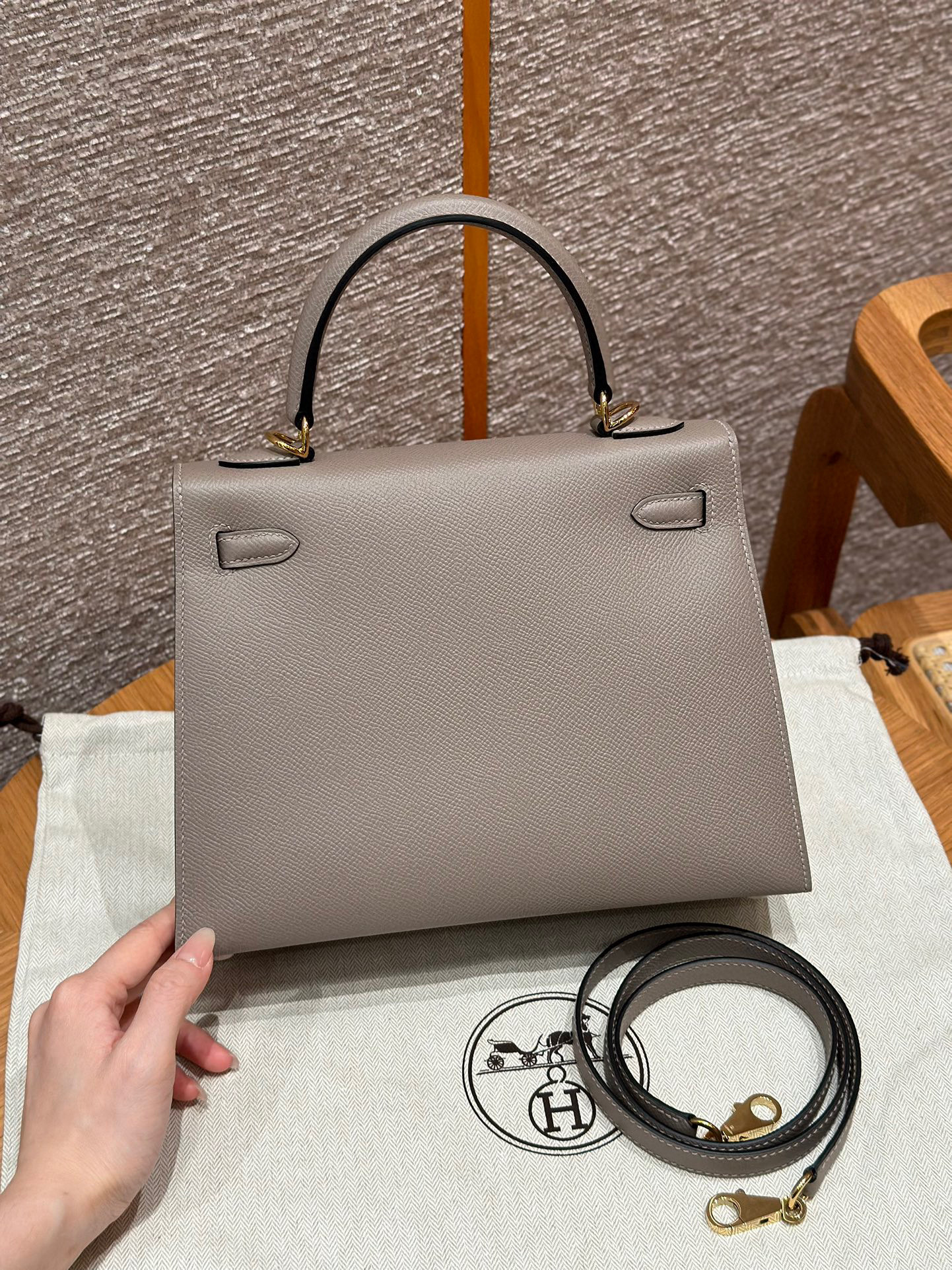 Hermes Kelly  Size：25*17*7cm