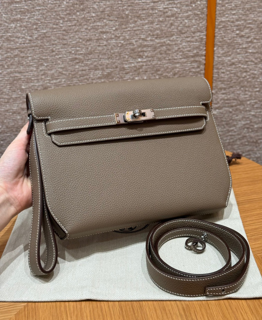 Hermes Kelly depeches Dimensioni: 25*19.5*4cm