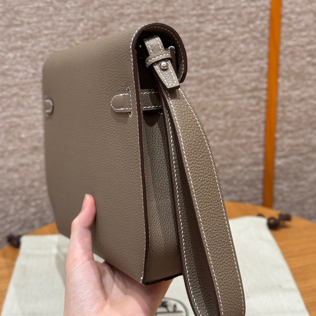 Hermes Kelly depeches Dimensioni: 25*19.5*4cm