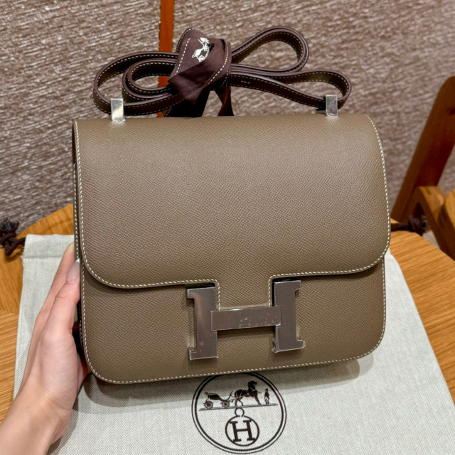 Hermes Constance Dimensioni: 24*14*5cm