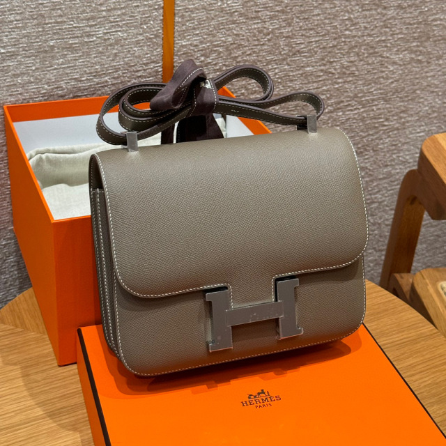 Hermes Constance Dimensioni: 24*14*5cm