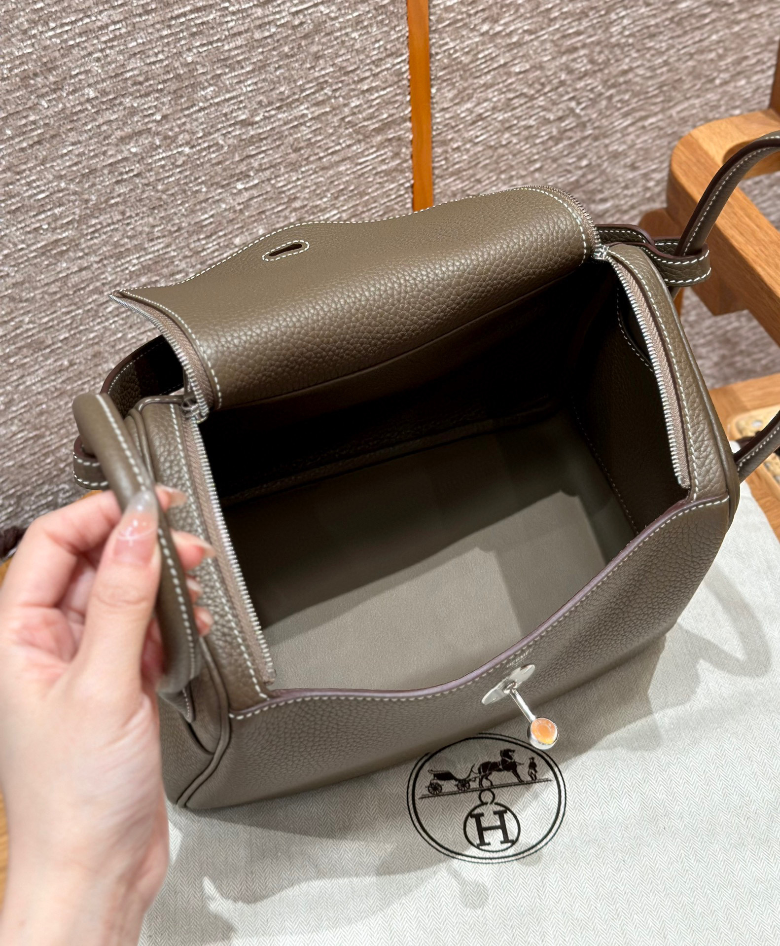 Hermes Lindy Größe: 26 * 18 * 12 cm