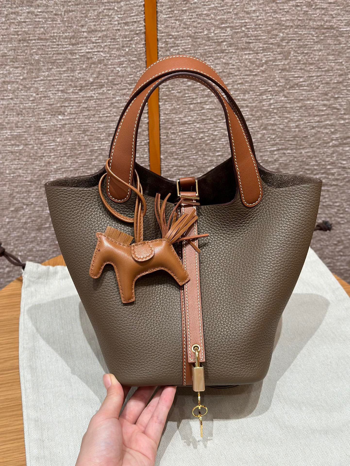 Lucchetto Hermes Picotin Dimensioni: 18*13*18cm
