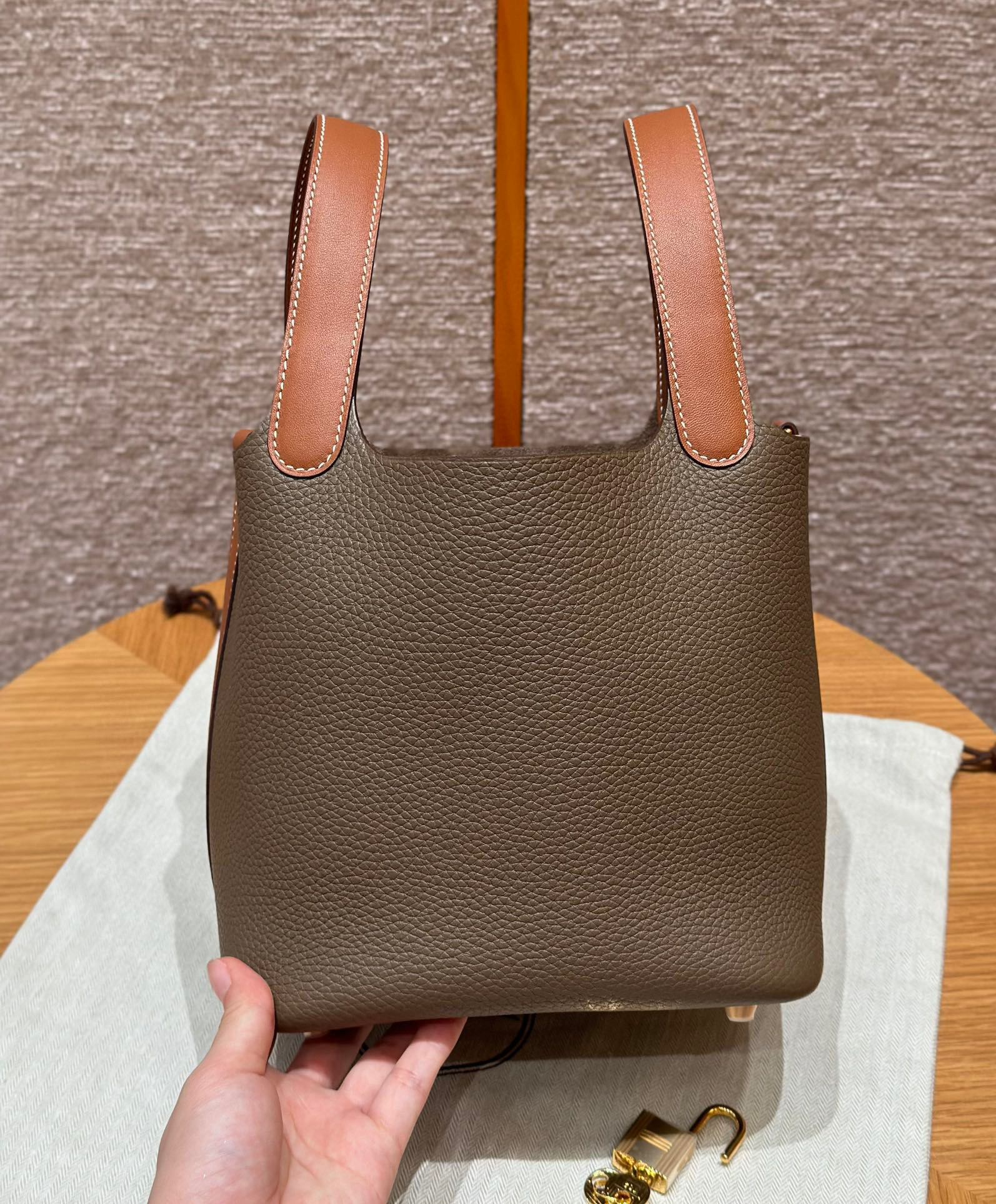 Lucchetto Hermes Picotin Dimensioni: 18*13*18cm