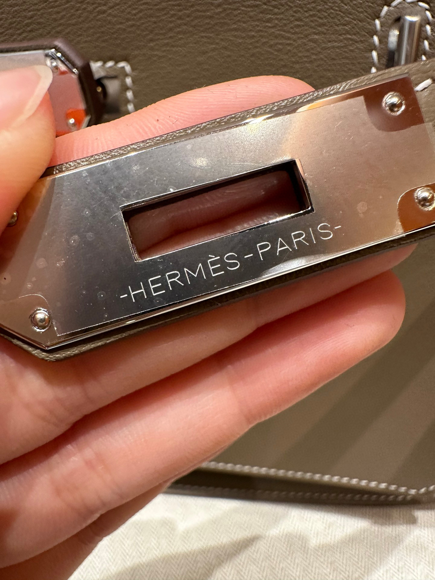 Hermes Jypsiere Dimensioni: 28*23,5*12,5 cm