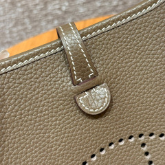 Hermes Evelyne Dimensioni: 16*18*5cm