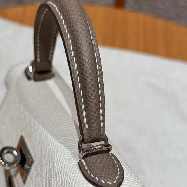Hermes Kelly mini Dimensioni: 19*12*5,5 cm