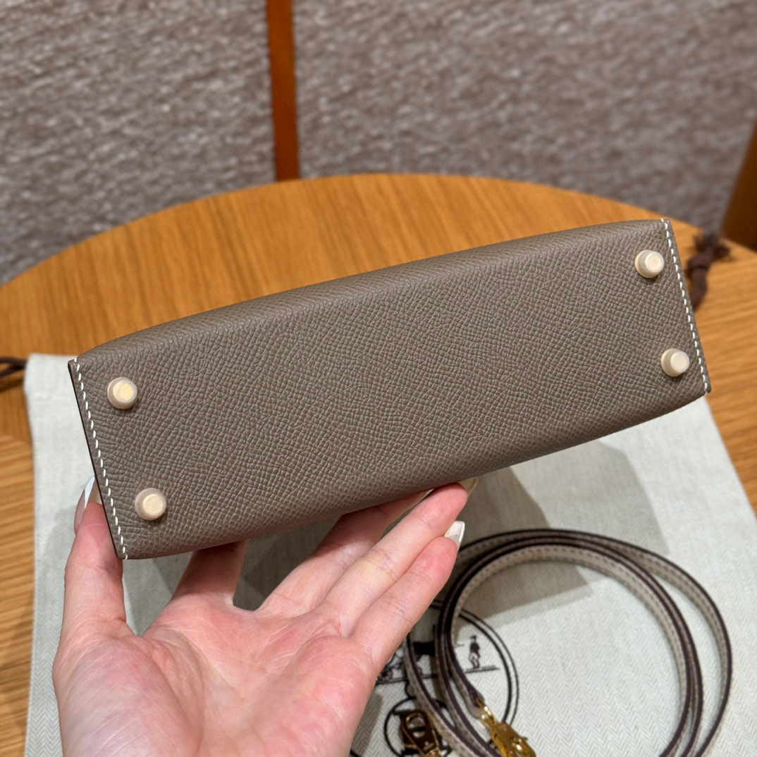 Hermes Kelly mini Dimensioni: 19*12*5,5 cm