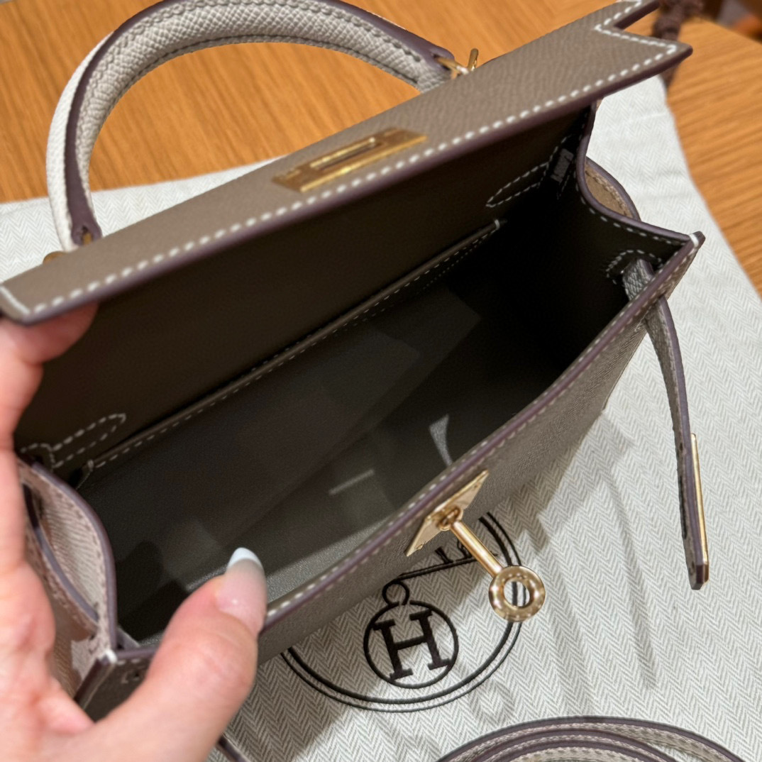 Hermes Kelly mini Dimensioni: 19*12*5,5 cm