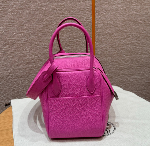 Dimensioni Hermes Lindy: 26*18*12cm