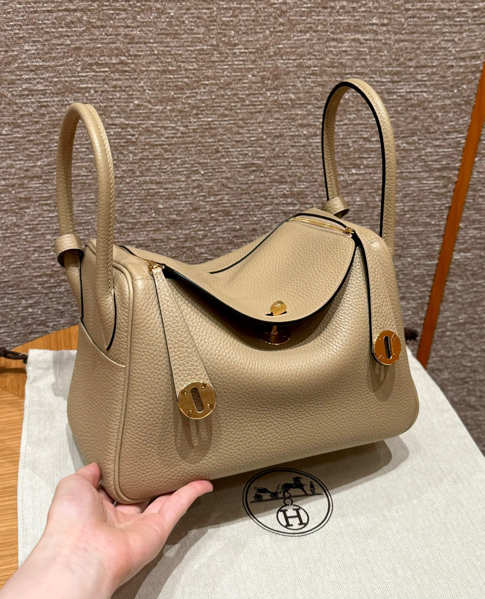 Dimensioni Hermes Lindy: 26*18*12cm