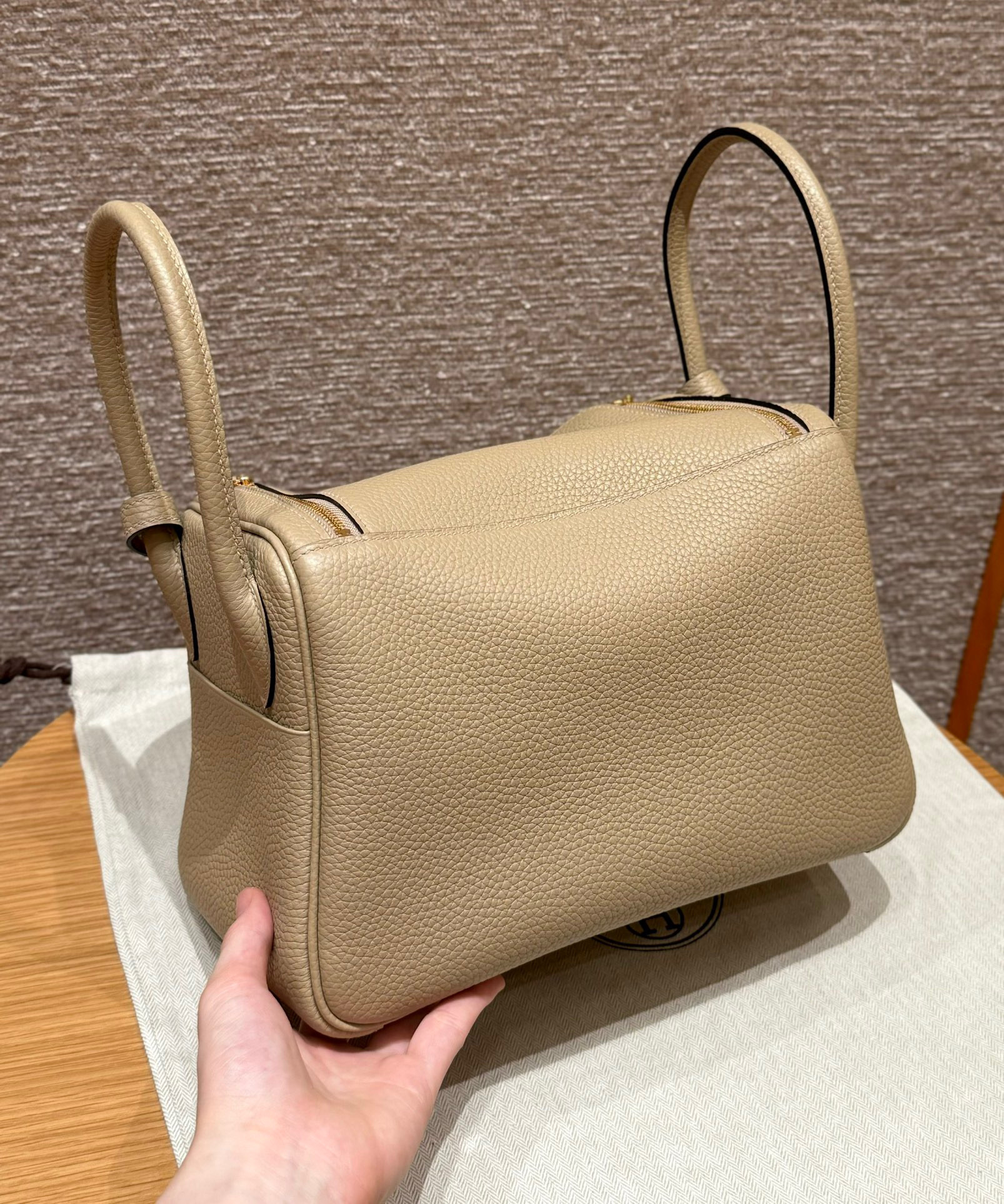 Dimensioni Hermes Lindy: 26*18*12cm