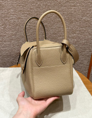 Dimensioni Hermes Lindy: 26*18*12cm