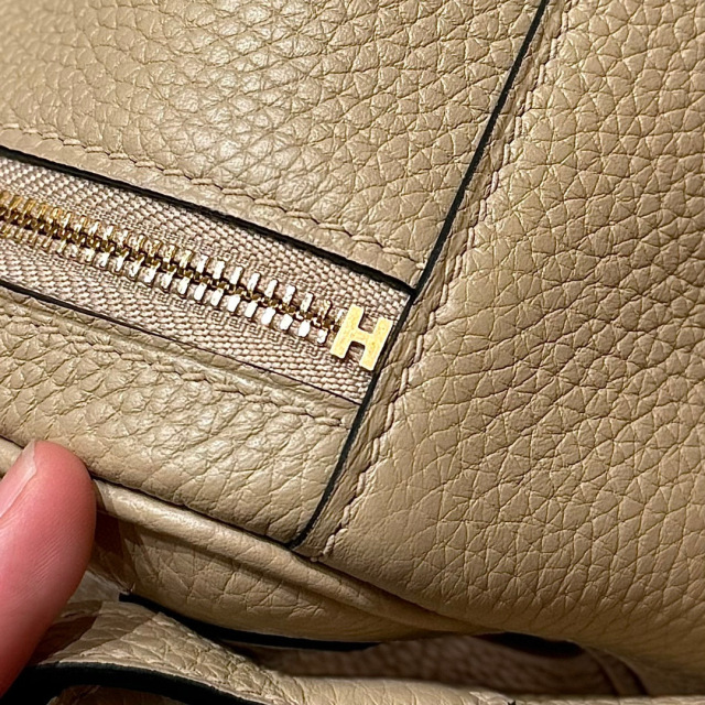 Dimensioni Hermes Lindy: 26*18*12cm