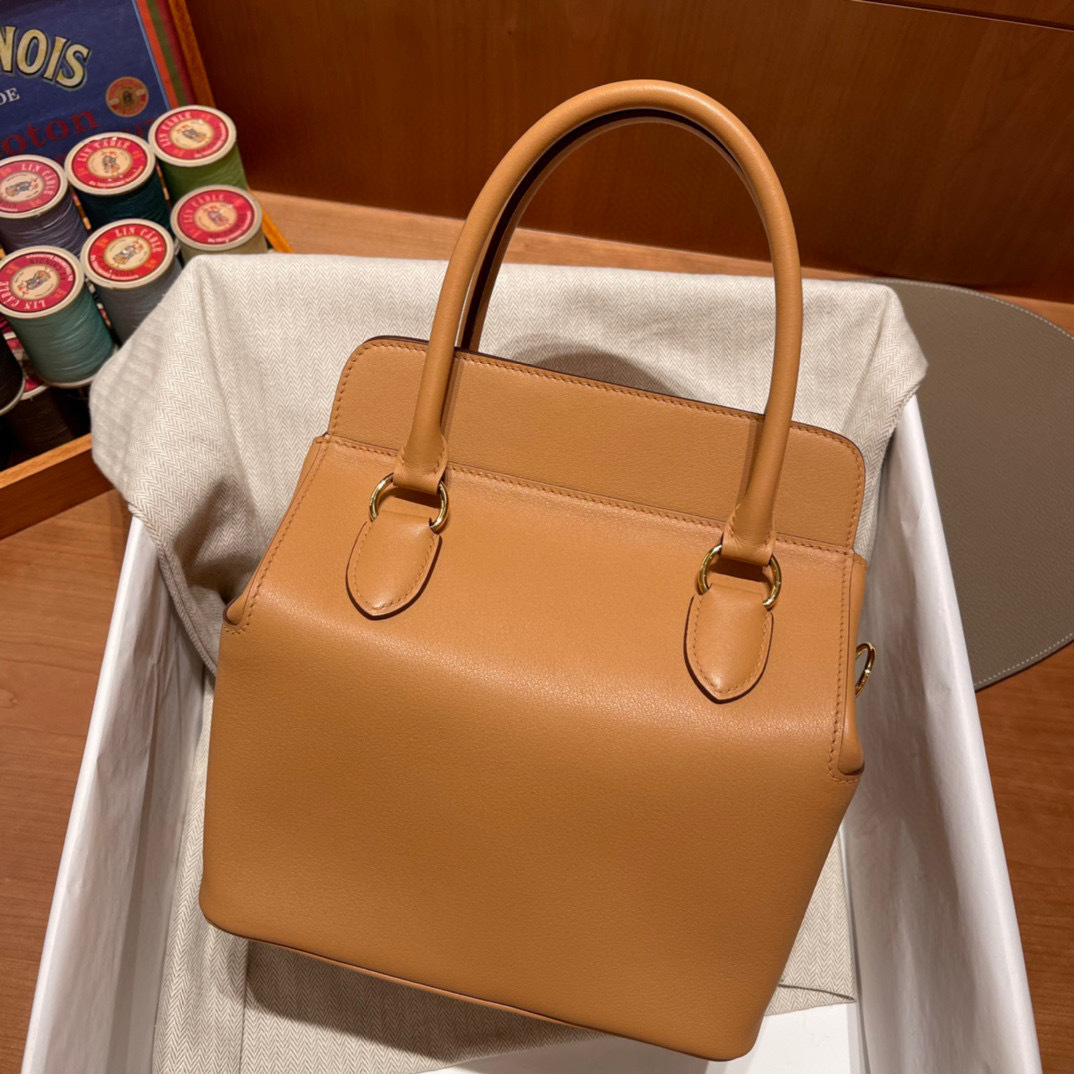 Hermes Toolbox Size：20*21*15cm